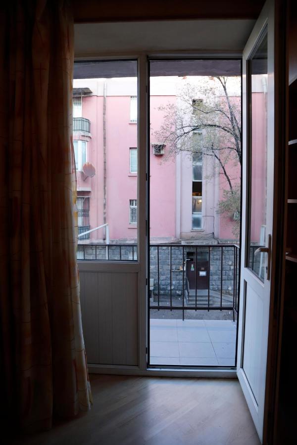 Am Studio Apartment เยเรวาน ภายนอก รูปภาพ
